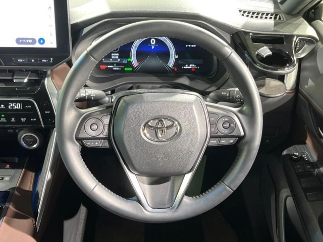 TOYOTA HARRIER HYBRID 2023 Image 31
