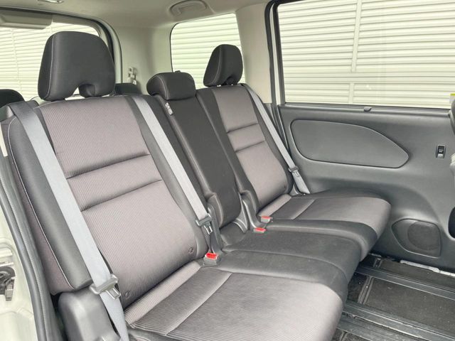 NISSAN SERENA  S-HYBRID 2017 Image 31