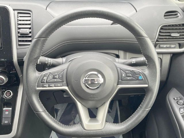 NISSAN SERENA  S-HYBRID 2017 Image 31