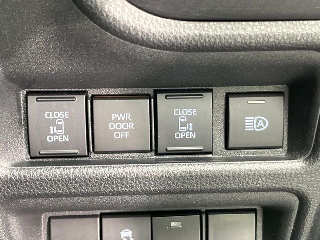 TOYOTA SIENTA HYBRID 2024 Image 31