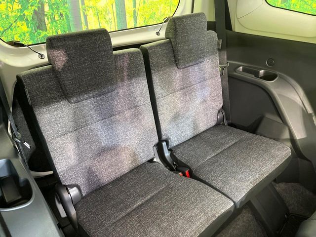 TOYOTA SIENTA HYBRID 2024 Image 31