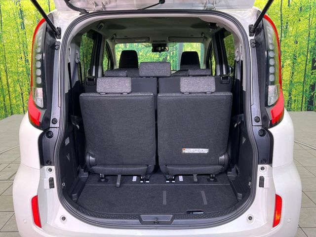 TOYOTA SIENTA HYBRID 2024 Image 31