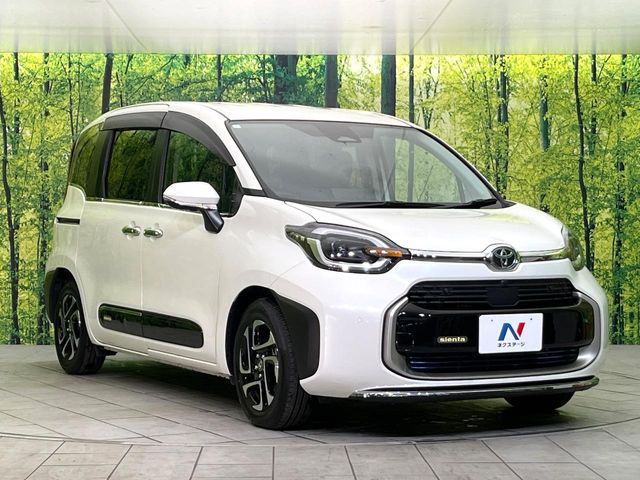 TOYOTA SIENTA HYBRID 2024 Image 31