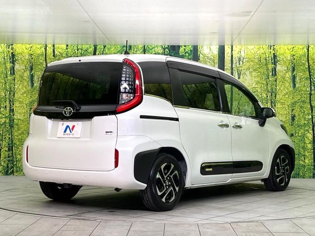 TOYOTA SIENTA HYBRID 2024 Image 31
