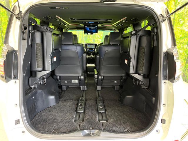 TOYOTA VELLFIRE 2017 Image 31