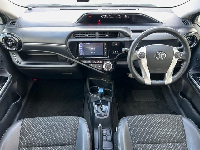 TOYOTA AQUA 2015 Image 31