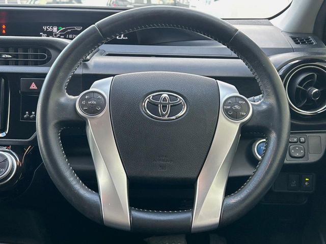 TOYOTA AQUA 2015 Image 31