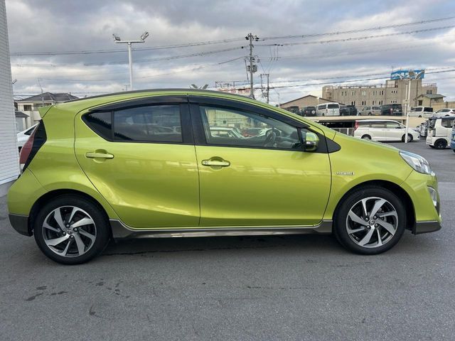 TOYOTA AQUA 2015 Image 31