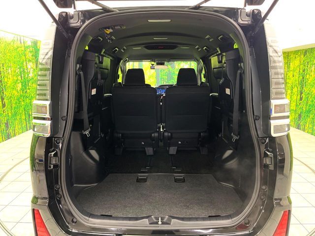 TOYOTA VOXY 2018 Image 31