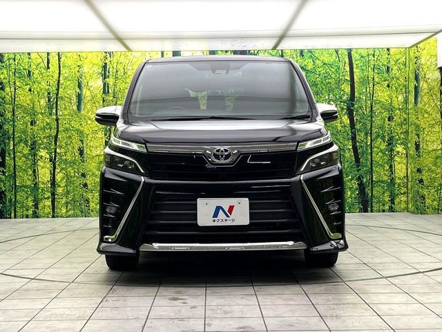TOYOTA VOXY 2018 Image 31