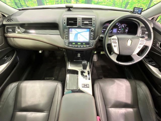 TOYOTA CROWN SEDAN 2012 Image 31