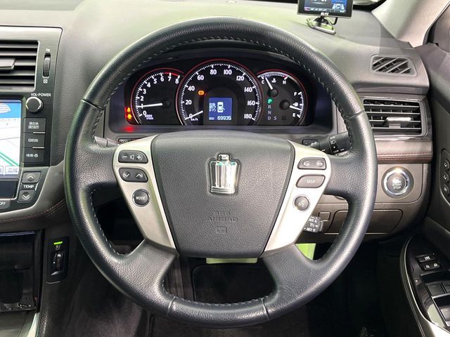 TOYOTA CROWN SEDAN 2012 Image 31