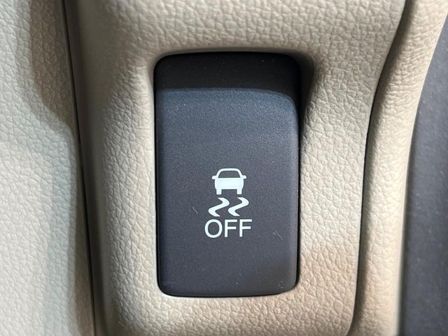 HONDA N BOX 2015 Image 31