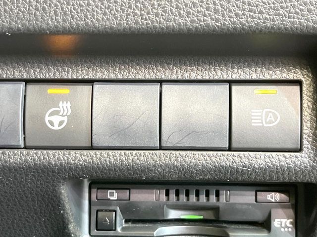TOYOTA RAV4 HYBRID 4WD 2019 Image 31