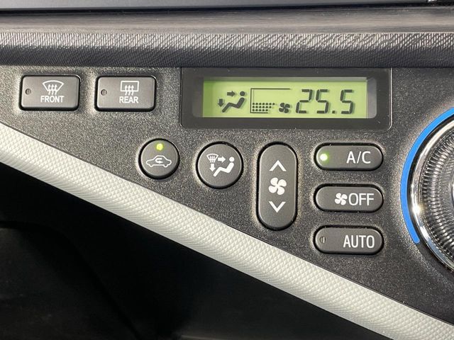 TOYOTA AQUA 2014 Image 31