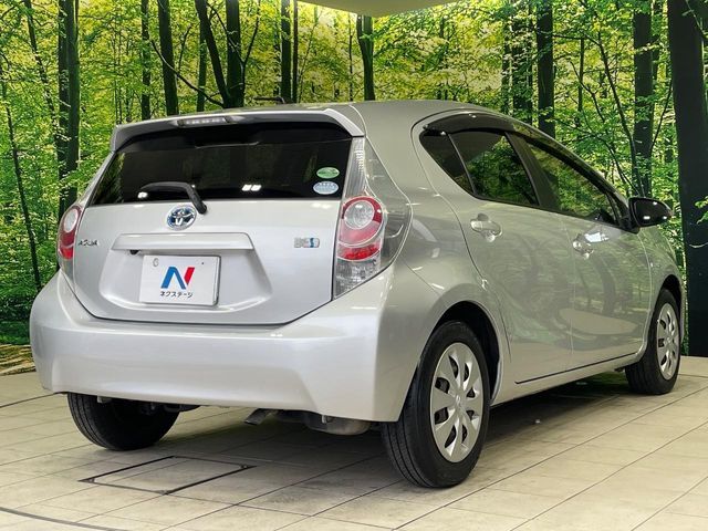 TOYOTA AQUA 2014 Image 31