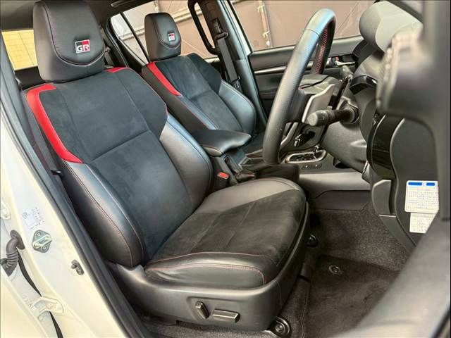 TOYOTA HILUX 4WD 2022 Image 31