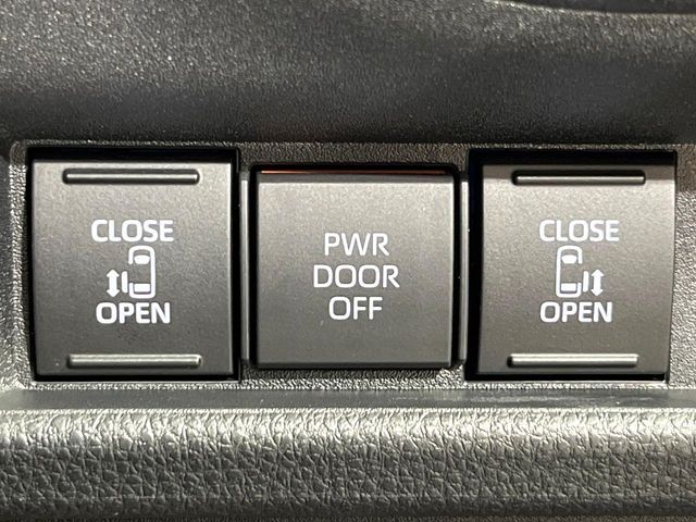 TOYOTA SIENTA HYBRID 2025 Image 31