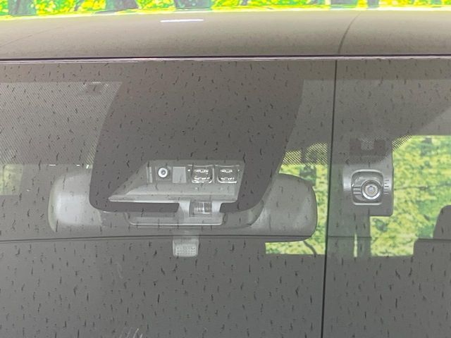 TOYOTA VOXY 2019 Image 31