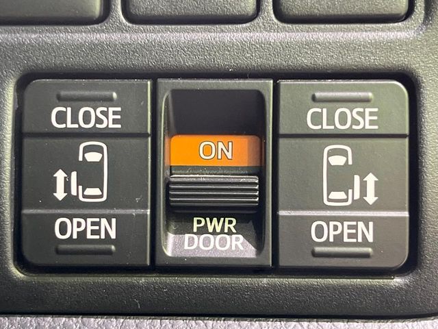 TOYOTA VOXY 2019 Image 31