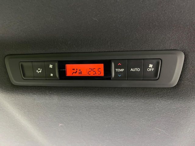 TOYOTA VOXY 2019 Image 31