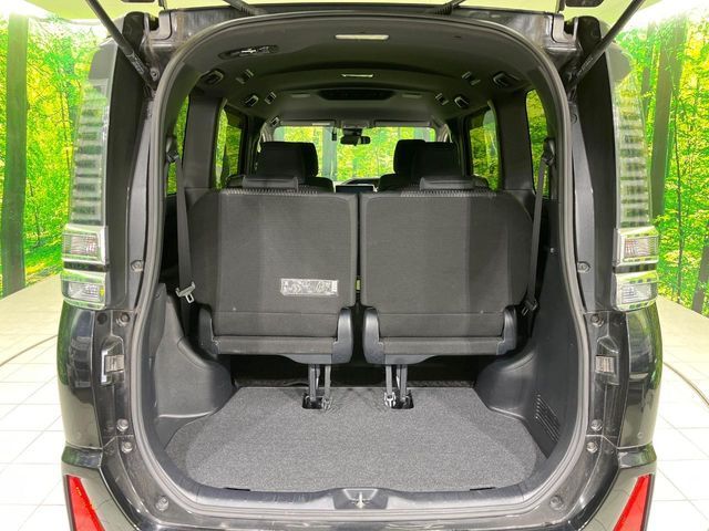 TOYOTA VOXY 2019 Image 31