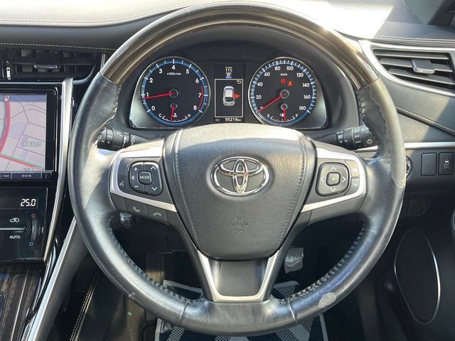 TOYOTA HARRIER 2WD 2016 Image 31