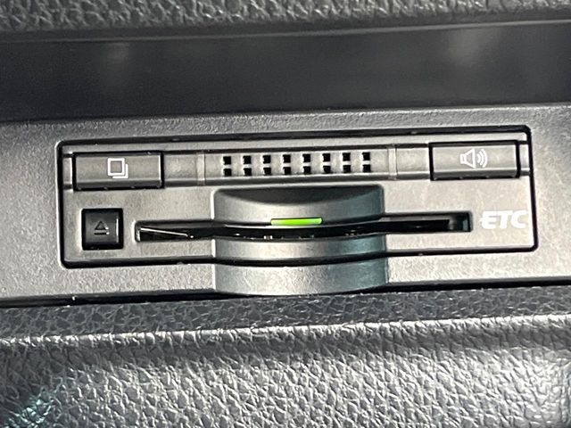 TOYOTA NOAH 2014 Image 31