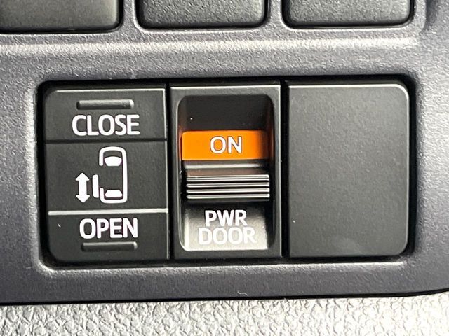 TOYOTA NOAH 2014 Image 31