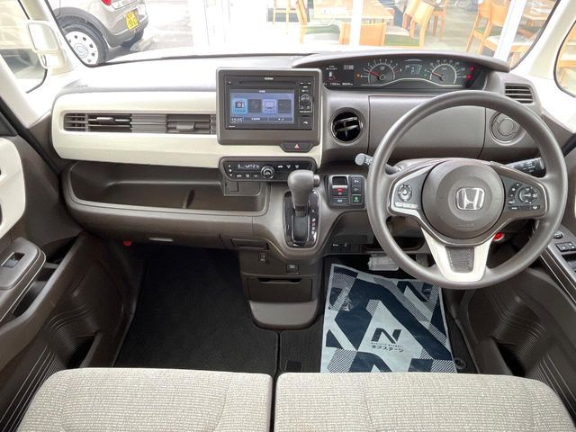 HONDA N BOX 2022 Image 31