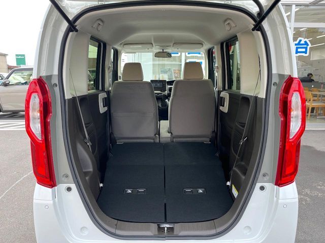 HONDA N BOX 2022 Image 31