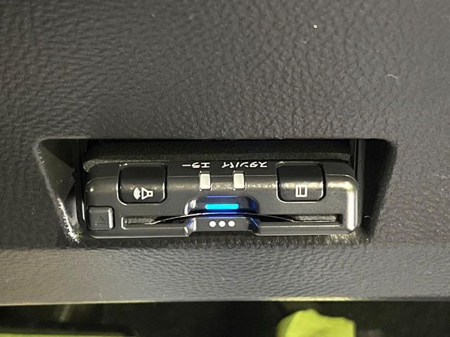 SUZUKI SWIFT 2011 Image 31