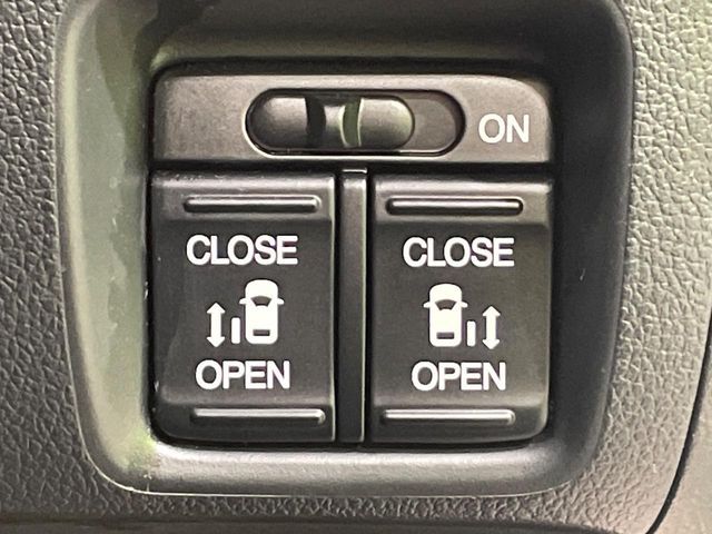 HONDA N BOX 2017 Image 31