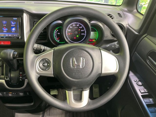 HONDA N BOX 2017 Image 31