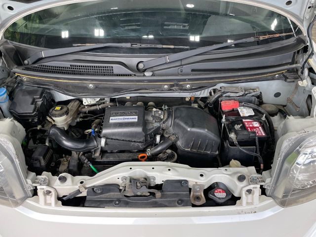 HONDA N BOX 2017 Image 31