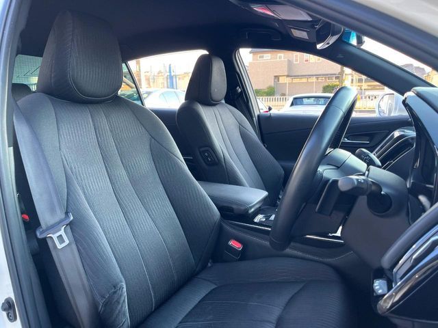 TOYOTA CROWN SEDAN HYBRID 2018 Image 31