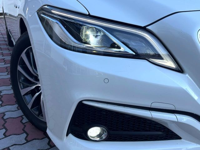 TOYOTA CROWN SEDAN HYBRID 2018 Image 31