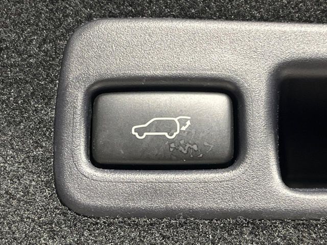 TOYOTA HARRIER 4WD 2017 Image 31