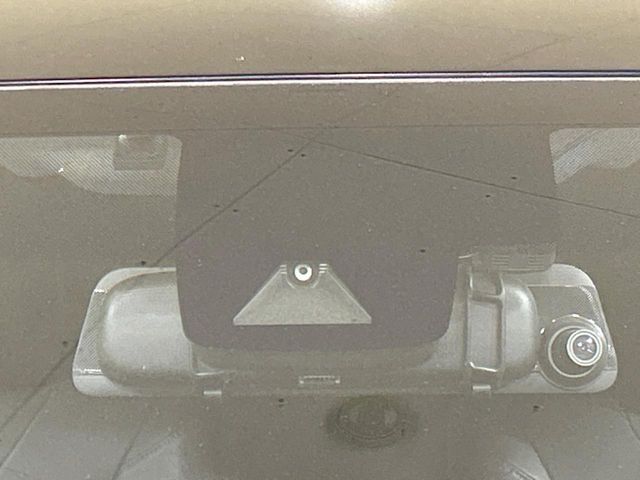 TOYOTA PRIUS 2019 Image 31