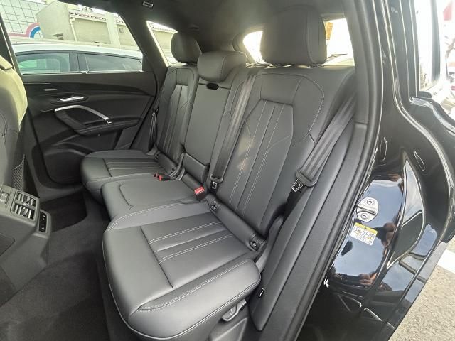 AUDI SQ5 2025 Image 31