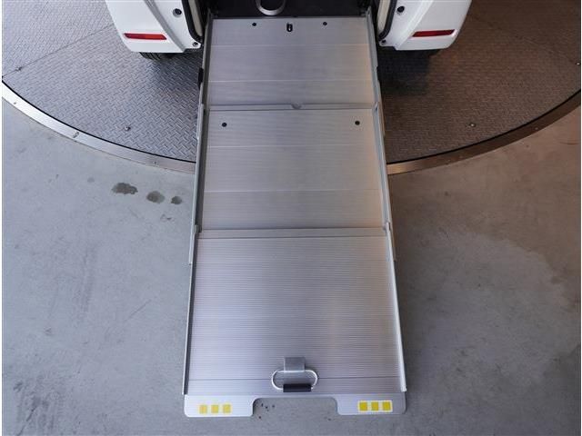 HONDA N BOX 2020 Image 31