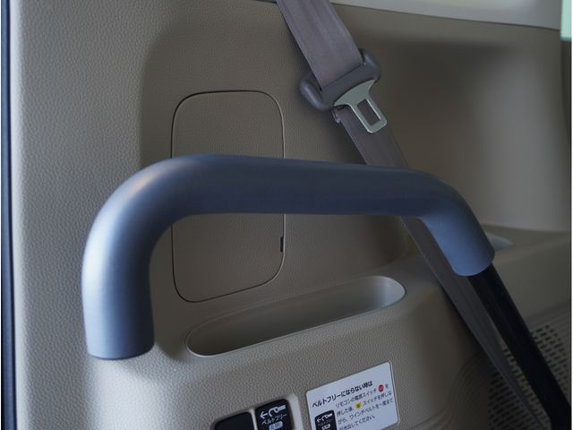 HONDA N BOX 2020 Image 31