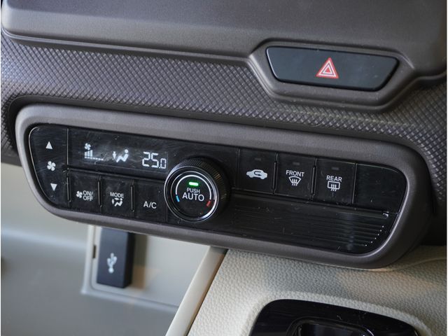 HONDA N BOX 2020 Image 31