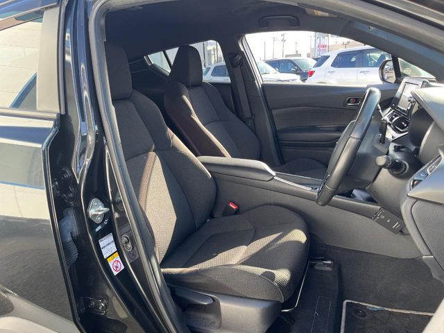 TOYOTA C-HR 2018 Image 31