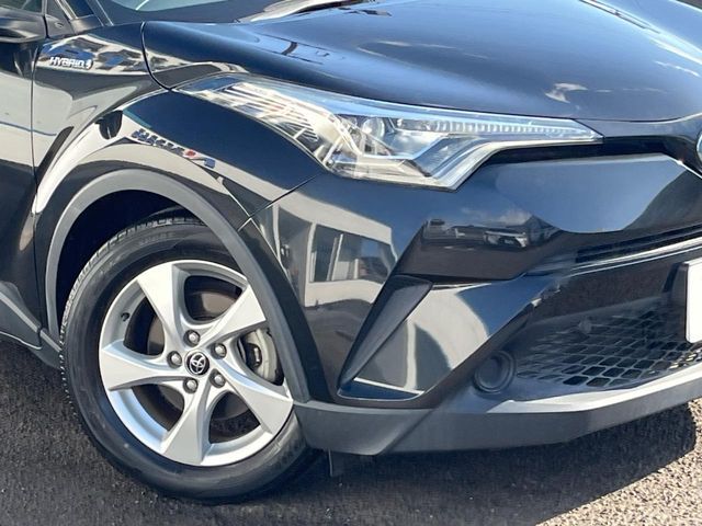 TOYOTA C-HR 2018 Image 31