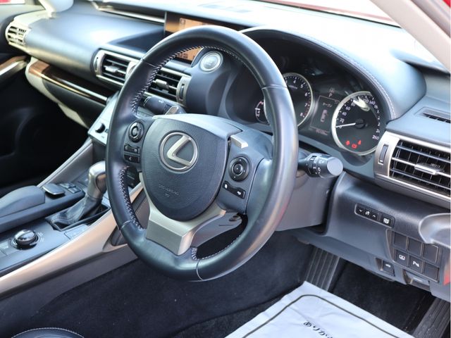 TOYOTA LEXUS IS250 2013 Image 31