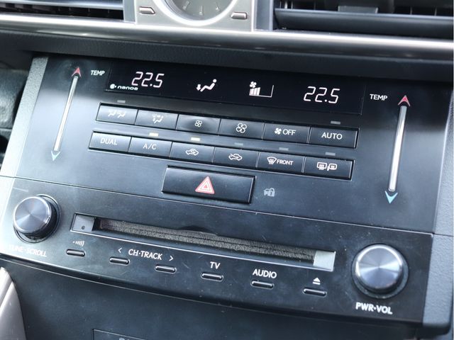 TOYOTA LEXUS IS250 2013 Image 31