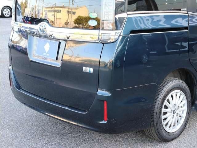 TOYOTA VOXY HYBRID 2014 Image 31