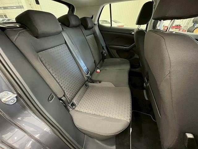 VOLKSWAGEN T-CROSS 2023 Image 31