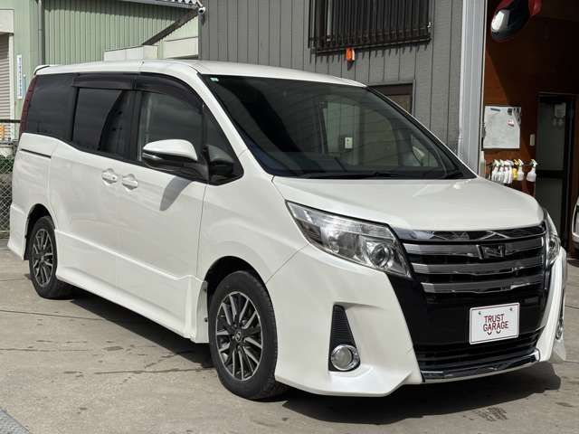 TOYOTA NOAH 2015 Image 31